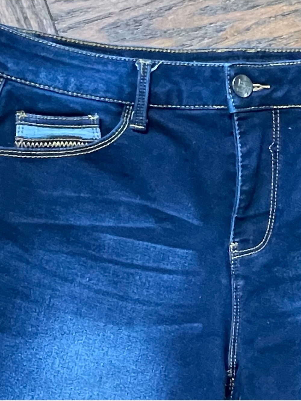 New THORN size 12 Navy blue denim mid-rise shorts ~ embroidered pockets - Picture 6 of 7